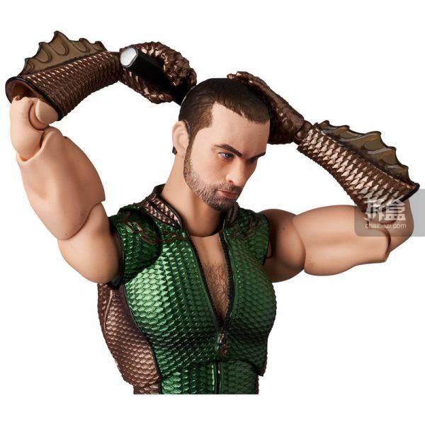 MAFEX 黑袍纠察队 深海 美剧祖国人 6寸可动人偶