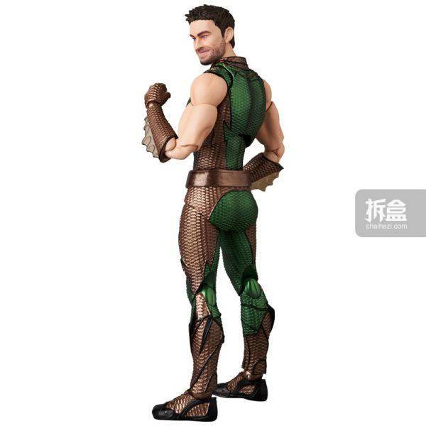 MAFEX 黑袍纠察队 深海 美剧祖国人 6寸可动人偶