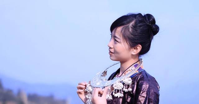 16岁因太美被印在人民币上，多年过去，49岁时方知头像是自己