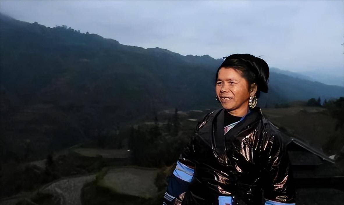 石奶引：16岁因太美被印在人民币上，49岁时方知头像是自己