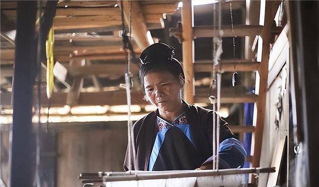 纪实：石奶引：16岁因太美被印在人民币上，49岁时才知头像是自己