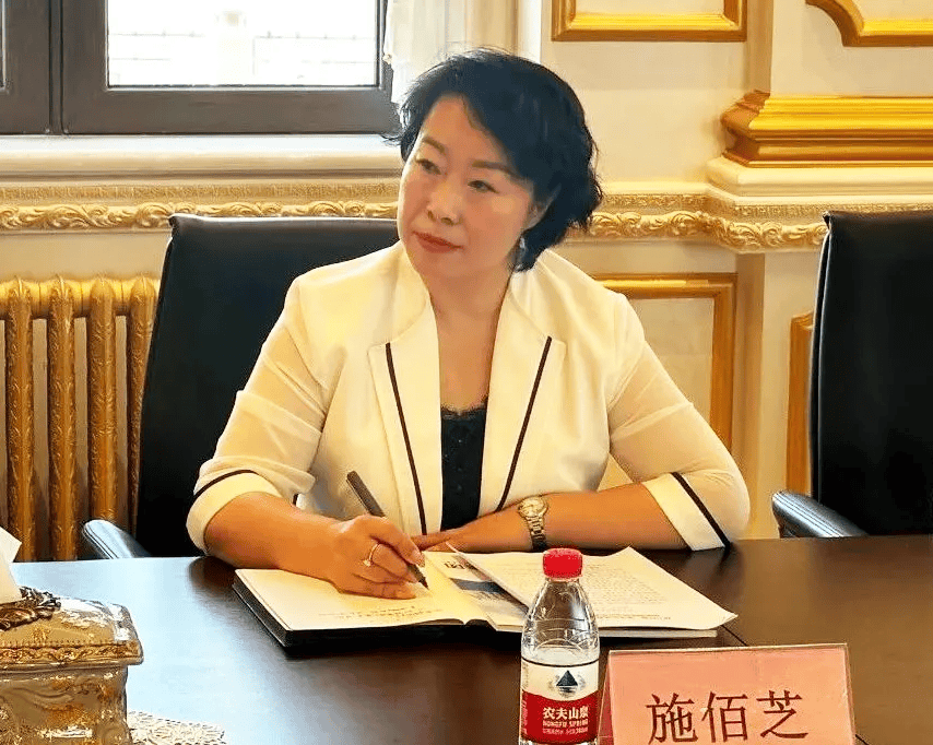 黑龙江人大公告：施佰芝涉嫌严重违法犯罪，人大代表资格终止