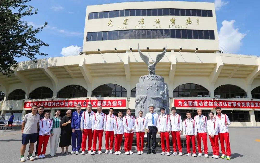 与王楚钦同校，世界冠军肖若腾已任副校长