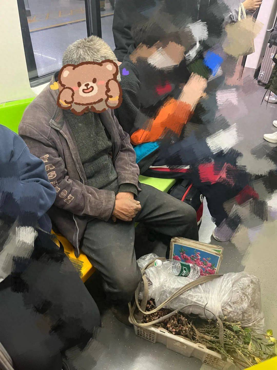 北京地铁，永远欢迎沾着泥巴的普通劳动者！