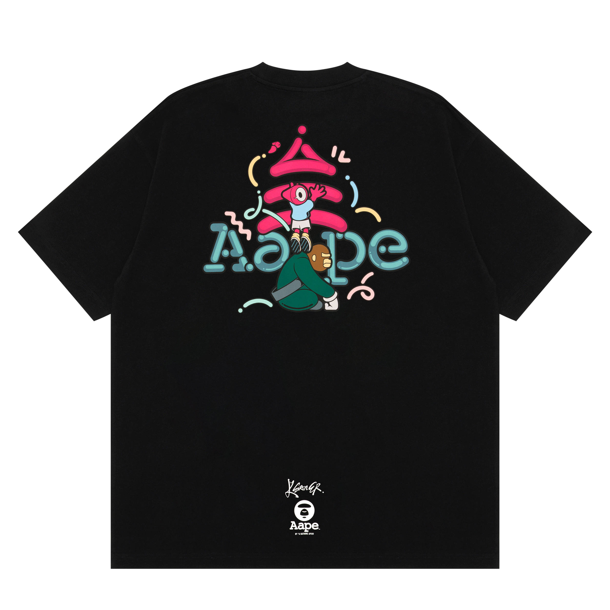 AAPE × KSANER联名系列，艺术与城市街头的活力交织