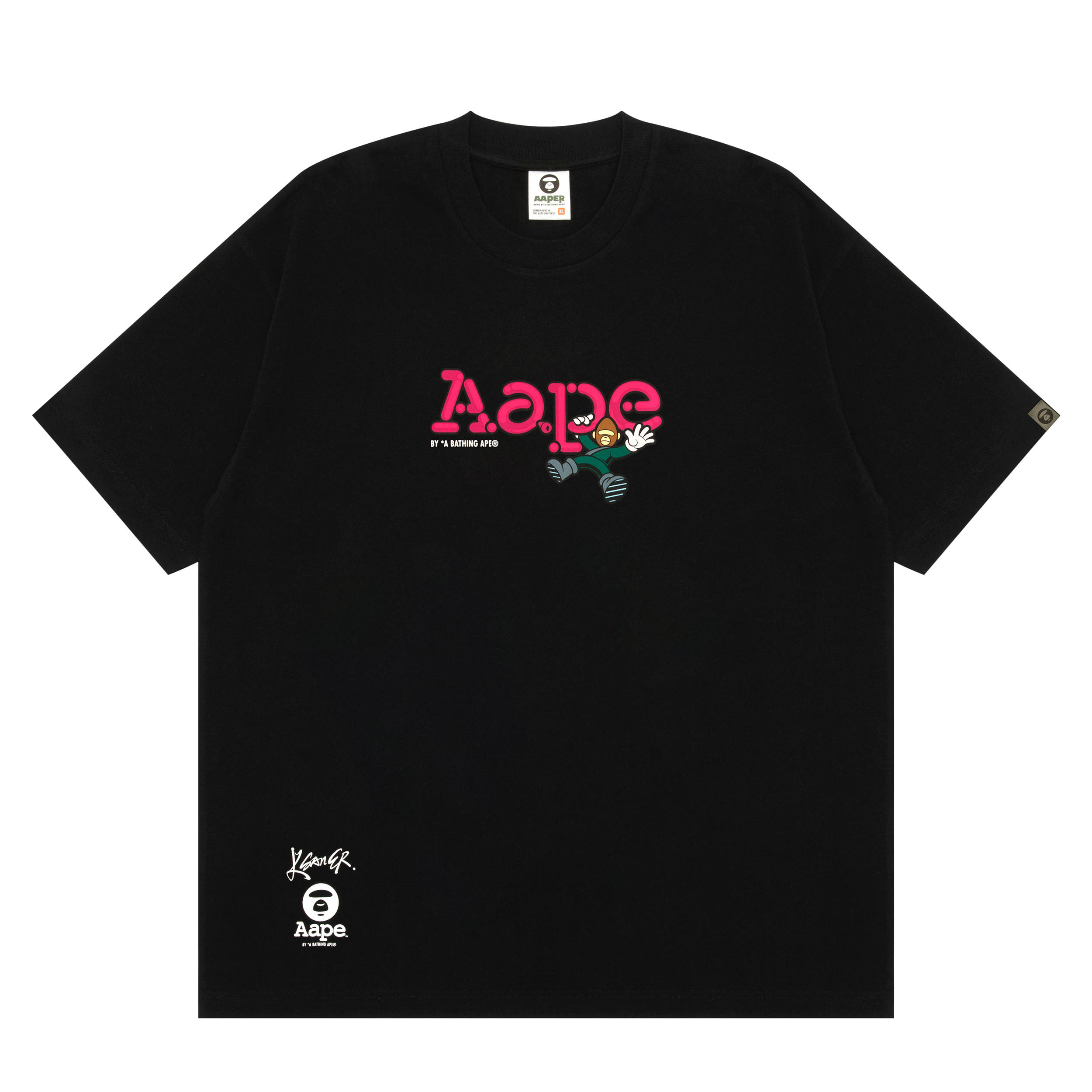 AAPE × KSANER联名系列，艺术与城市街头的活力交织